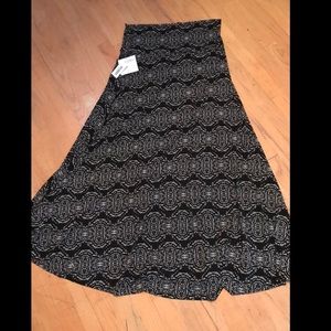 Bnwt lularoe black and white maxi skirt
